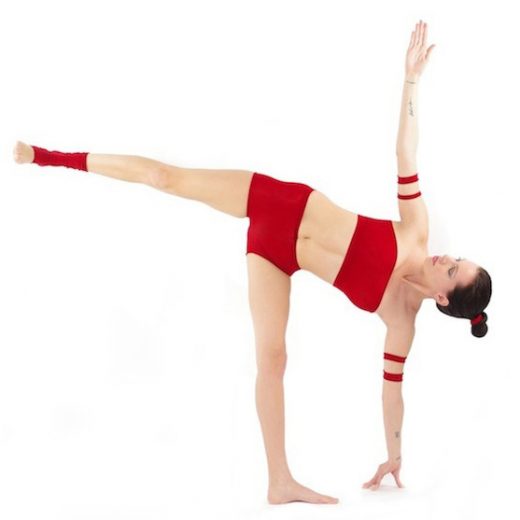 Ardha Chandrasana posta de la media luna