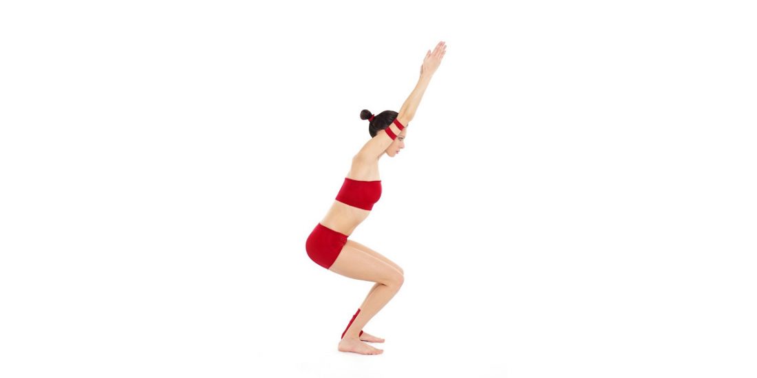 Utkatasana postura de silla