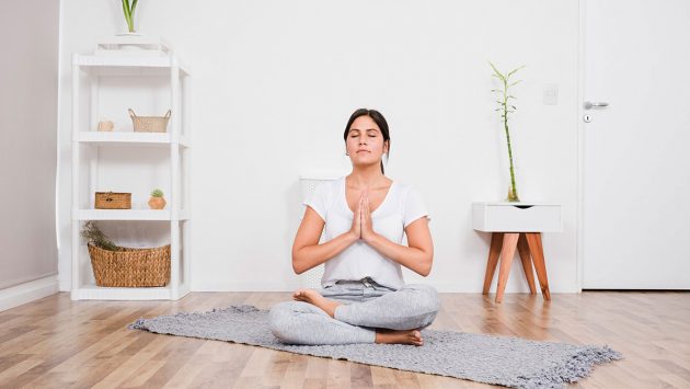 Cómo hacer yoga en casa por primera vez 3